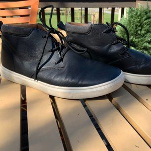 Perry Ellis Portfolio "Stephen" (9.5M)